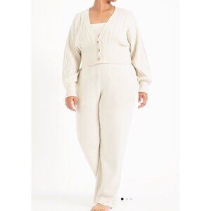 - SZ 22/24 Eloquii 3pc Antique White Swtr set.  NWT